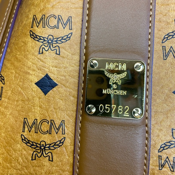 MCM Reversible Liz Medium Shopper in Cognac - Picture 4 of 12